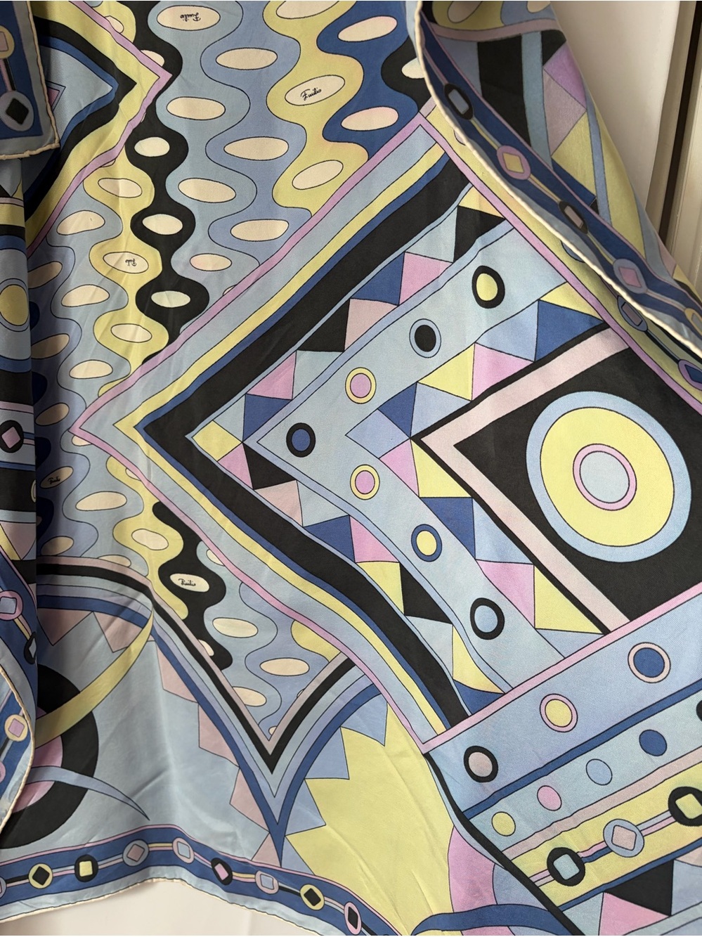 Emilio Pucci silk geometric scarf - Picture 4 of 8